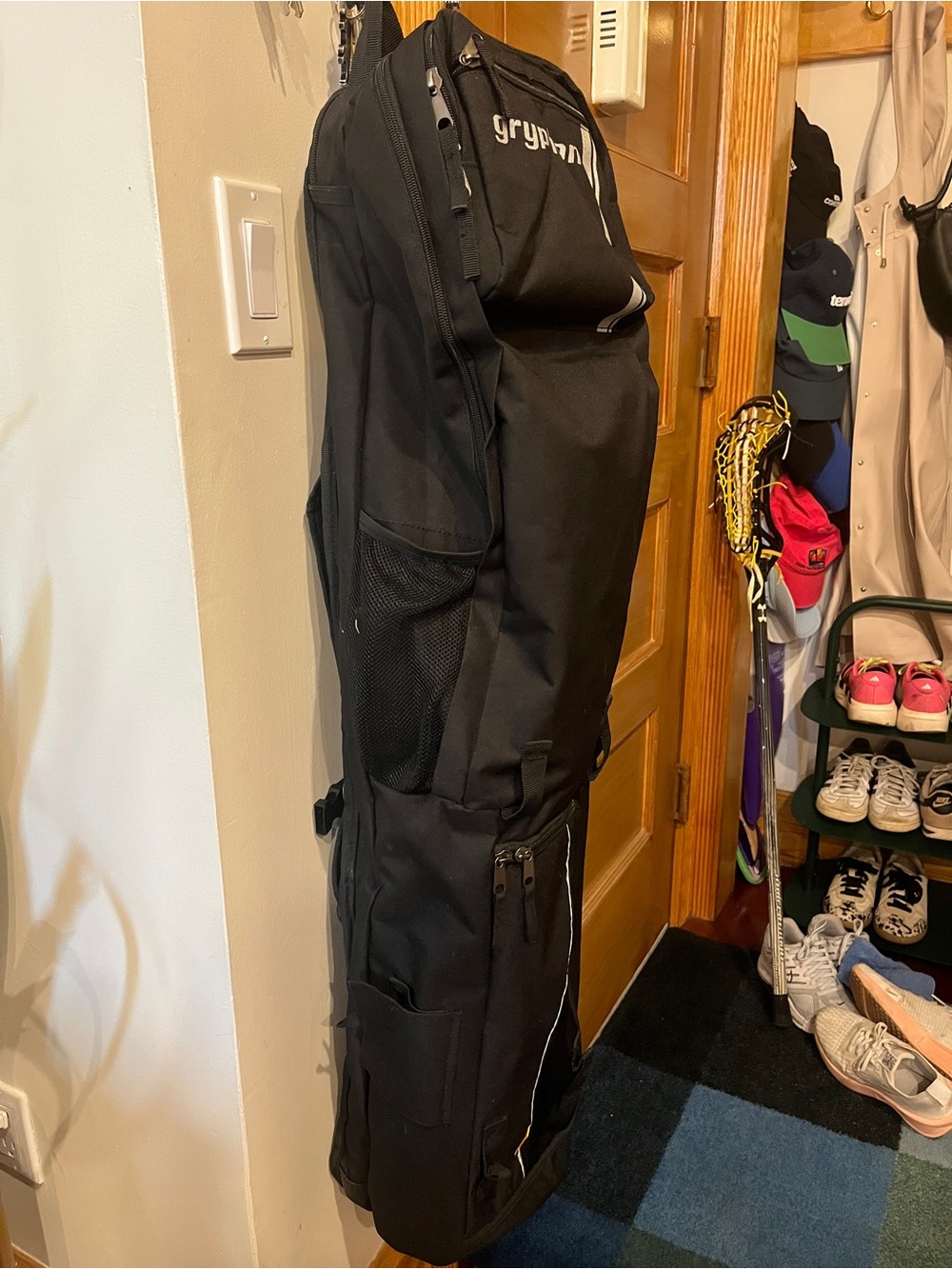 Gryphon Black Field Hockey Stick Bag / Lacrosse Equipment Bag - Picture 2 of 4
